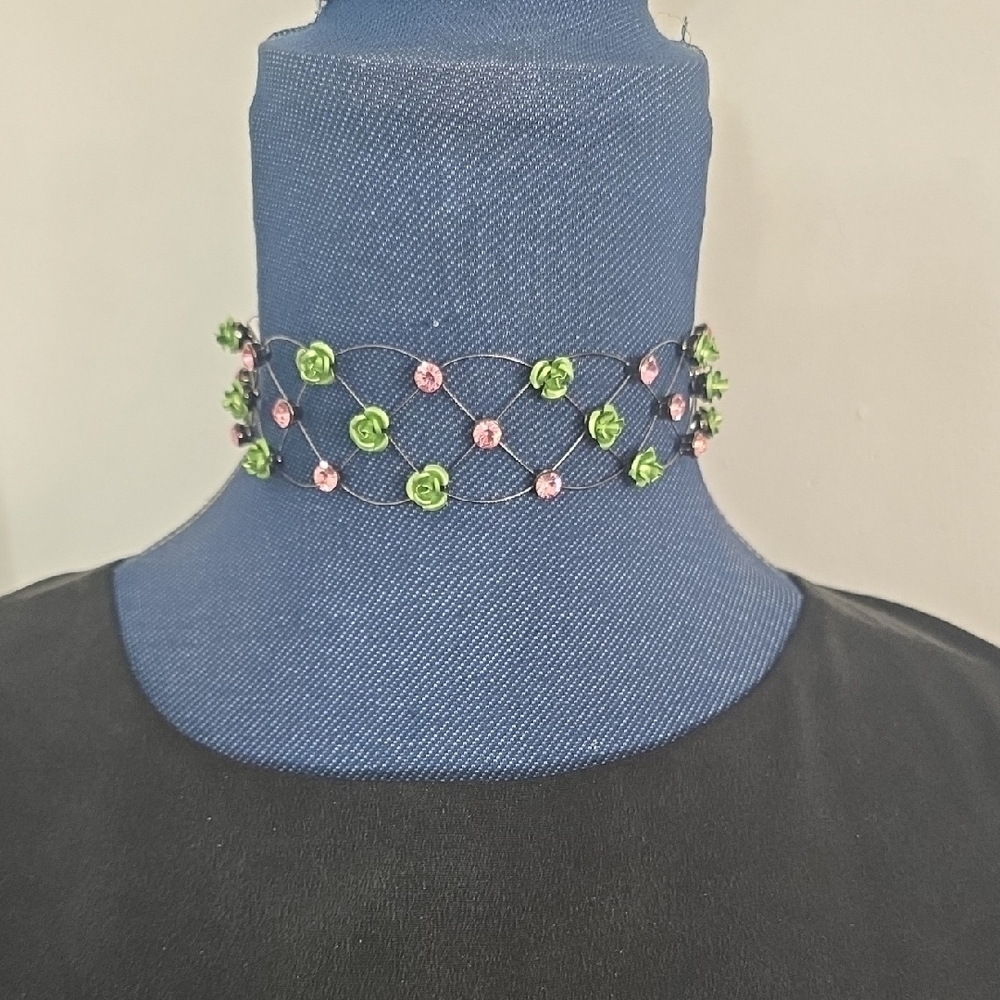 ​Vintage Vibes Green Rose & Pink Rhinestone Floral Choker Necklace  Earring Set